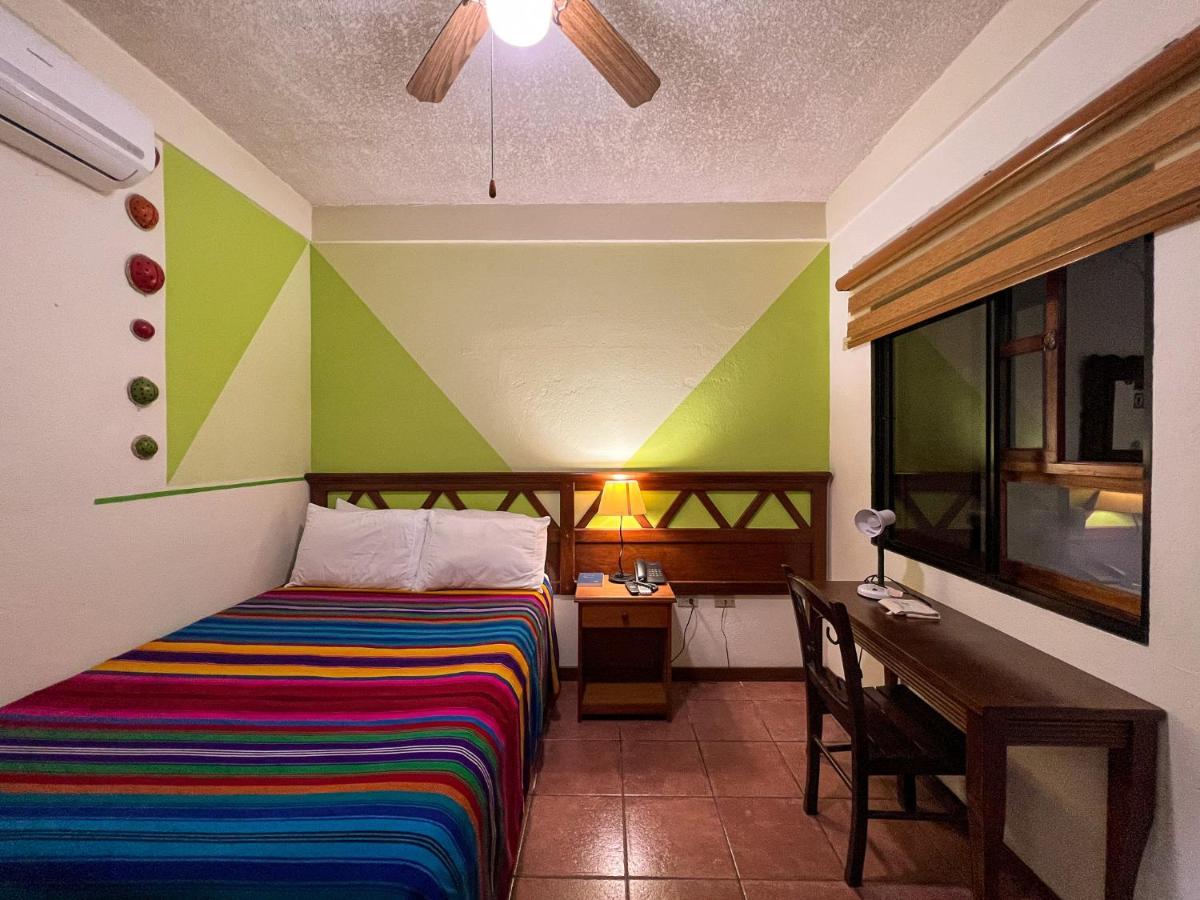 Hotel Arbol De Fuego Сан-Сальвадор Экстерьер фото