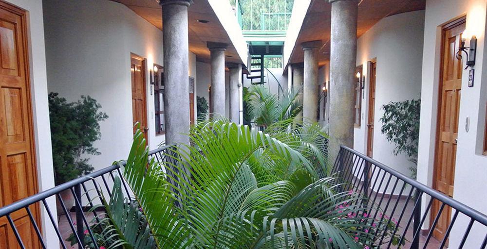 Hotel Arbol De Fuego Сан-Сальвадор Экстерьер фото